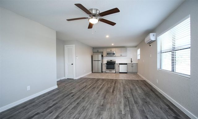 5201 Crawford Street 3, Houston, TX 77004