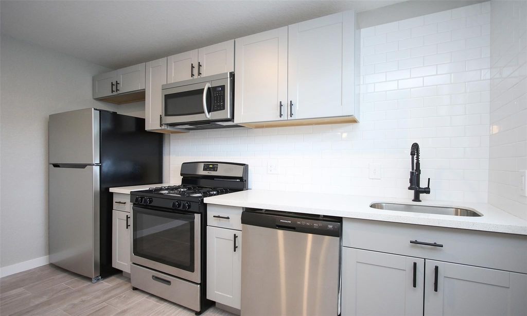 5201 Crawford Street 3, Houston, TX 77004