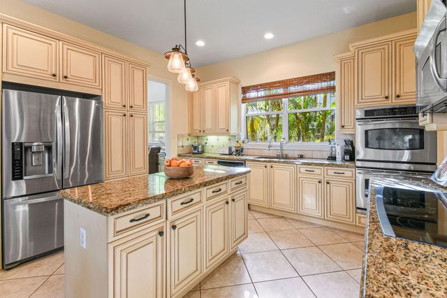 256 W Bay Cedar Circle, Jupiter, FL 33458