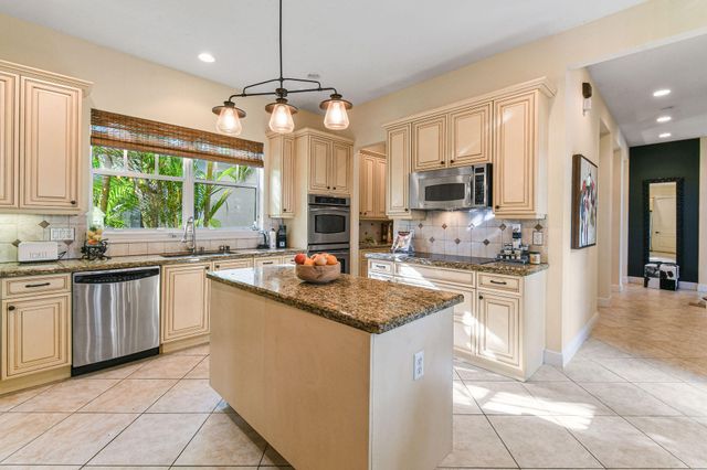 256 W Bay Cedar Circle, Jupiter, FL 33458