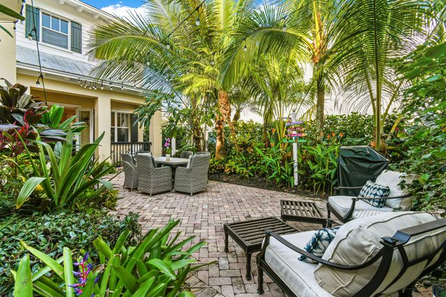 256 W Bay Cedar Circle, Jupiter, FL 33458