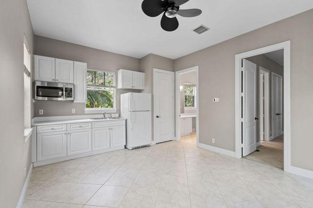 256 W Bay Cedar Circle, Jupiter, FL 33458