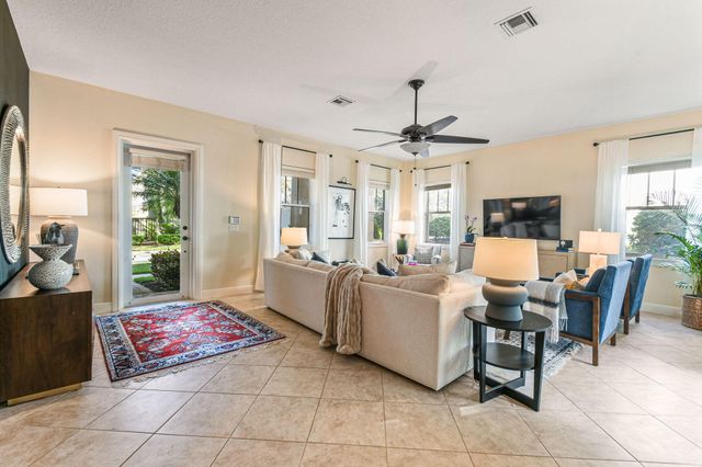 256 W Bay Cedar Circle, Jupiter, FL 33458
