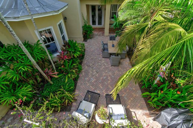 256 W Bay Cedar Circle, Jupiter, FL 33458