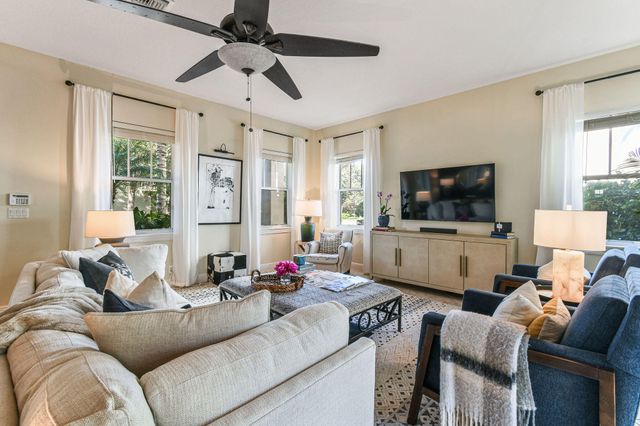 256 W Bay Cedar Circle, Jupiter, FL 33458