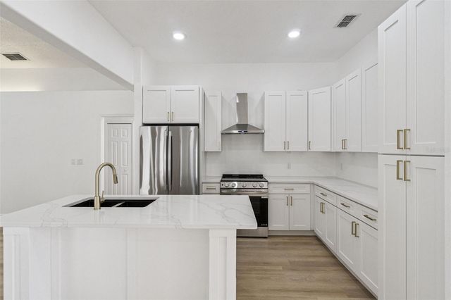 5229 HAMMOCK CIRCLE, St Cloud, FL 34771