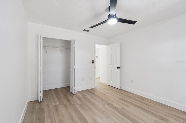 5229 HAMMOCK CIRCLE, St Cloud, FL 34771