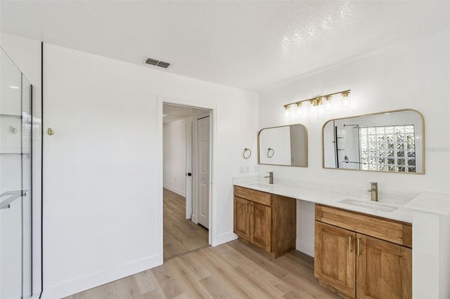 5229 HAMMOCK CIRCLE, St Cloud, FL 34771