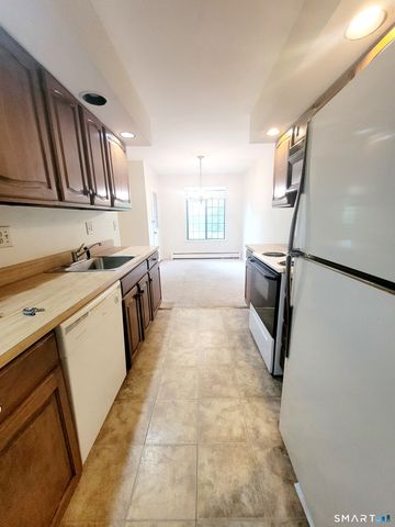 5 Essex Court, Brookfield, CT 06804