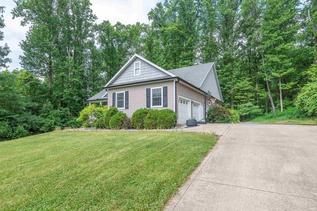 4923 N Chatham Drive, Bloomington, IN 47404
