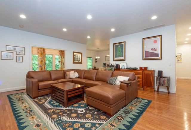 4923 N Chatham Drive, Bloomington, IN 47404