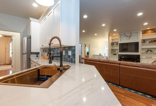 4923 N Chatham Drive, Bloomington, IN 47404