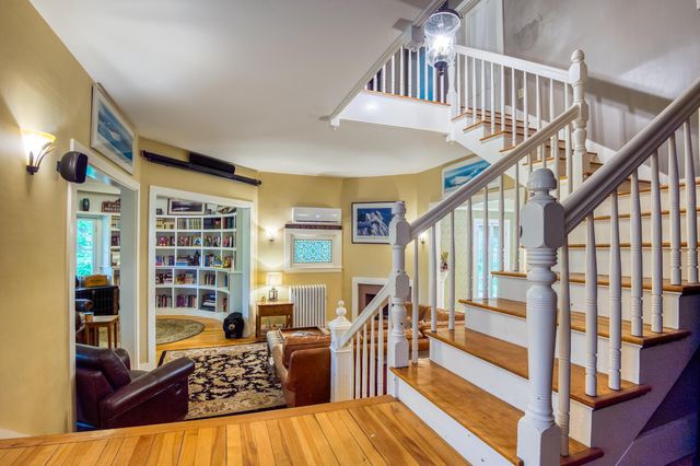 49 Neighbors Row, Conway, NH 03860