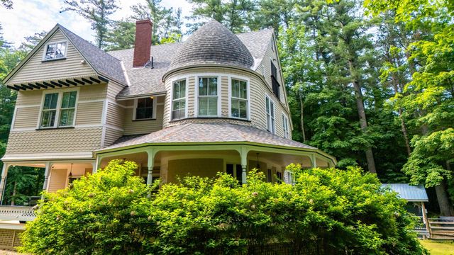 49 Neighbors Row, Conway, NH 03860