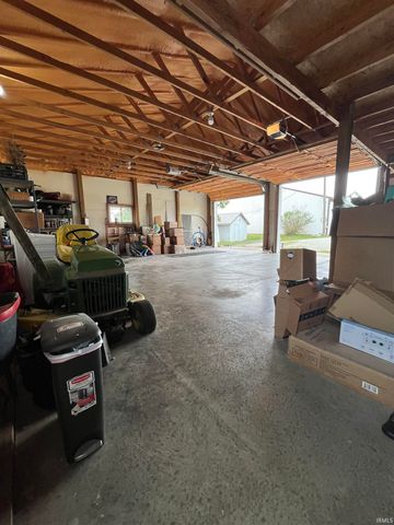 512 E Kendall Street, Lafontaine, IN 46940