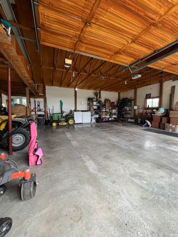 512 E Kendall Street, Lafontaine, IN 46940