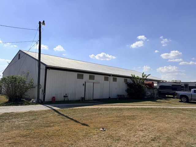 512 E Kendall Street, Lafontaine, IN 46940
