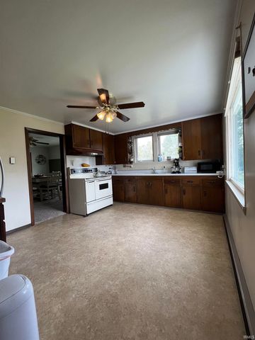 512 E Kendall Street, Lafontaine, IN 46940