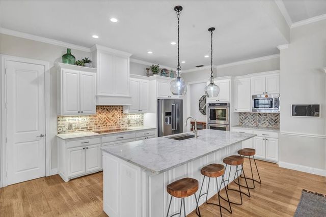 77 Seis Lagos Trail, Lucas, TX 75098