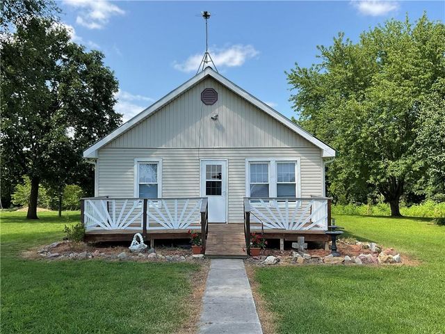 18615 137th Street, Pattonsburg, MO 64670