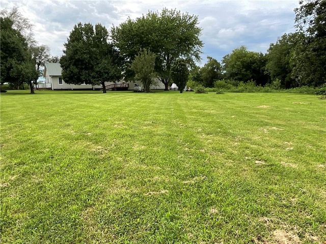 18615 137th Street, Pattonsburg, MO 64670