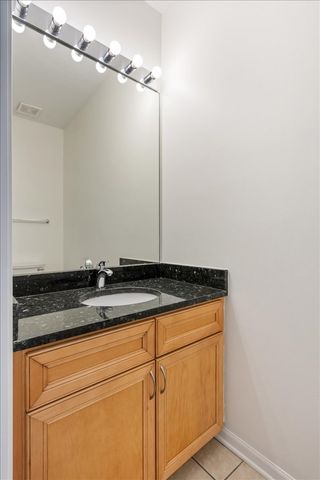 944 W 15th Place 3B, Chicago, IL 60608