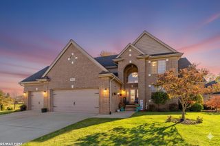 52142 Pawnee Drive, Macomb Twp, MI 48042
