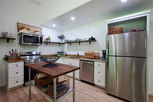 214 Youngs Ln, Sugarcreek Boro, PA 16323