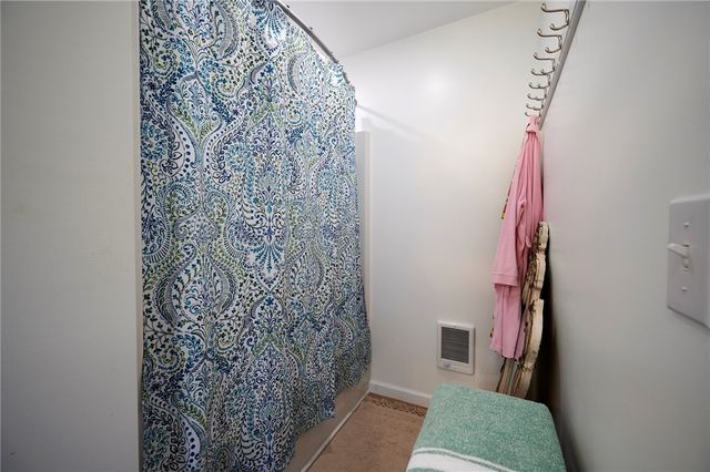 214 Youngs Ln, Sugarcreek Boro, PA 16323