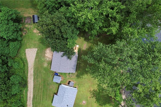 214 Youngs Ln, Sugarcreek Boro, PA 16323