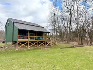 214 Youngs Ln, Sugarcreek Boro, PA 16323