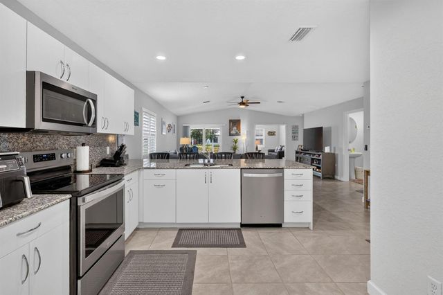 38 Spanish Way, Port St. Lucie, FL 34952