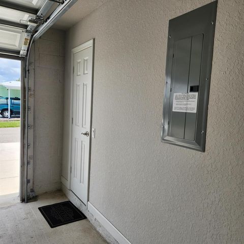 38 Spanish Way, Port St. Lucie, FL 34952