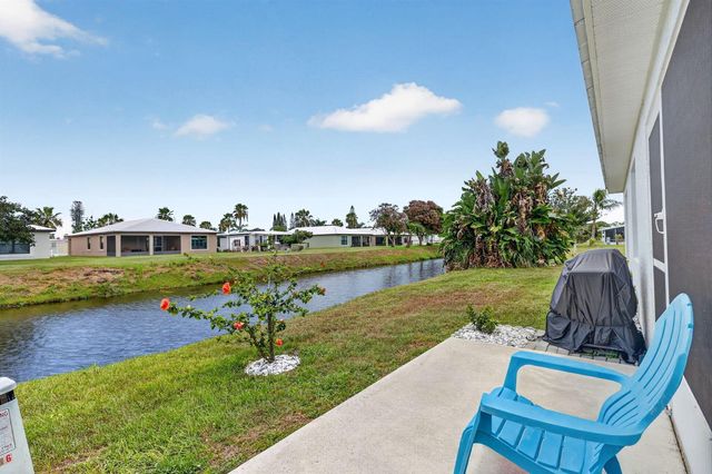 38 Spanish Way, Port St. Lucie, FL 34952