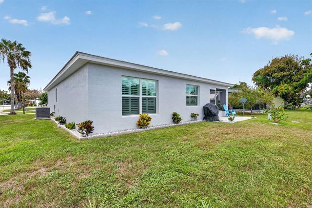 38 Spanish Way, Port St. Lucie, FL 34952