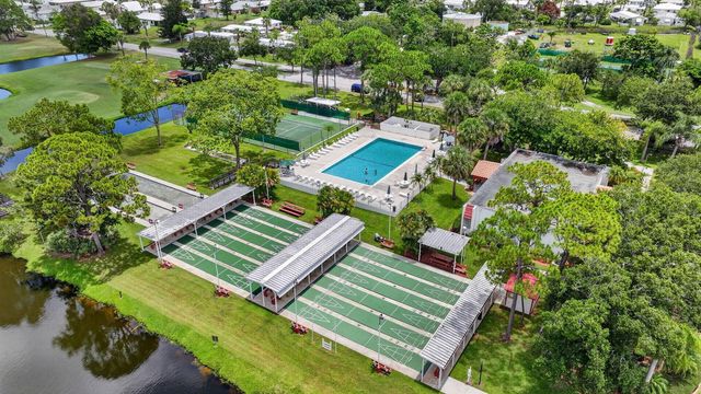38 Spanish Way, Port St. Lucie, FL 34952