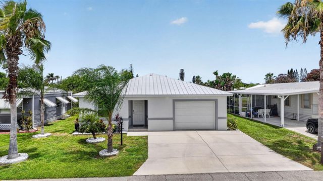 38 Spanish Way, Port St. Lucie, FL 34952