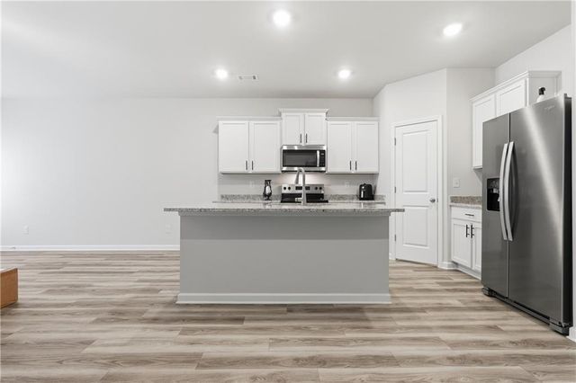 3939 Hidden River Lane, Oakwood, GA 30566