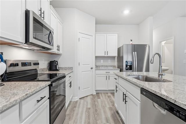 3939 Hidden River Lane, Oakwood, GA 30566