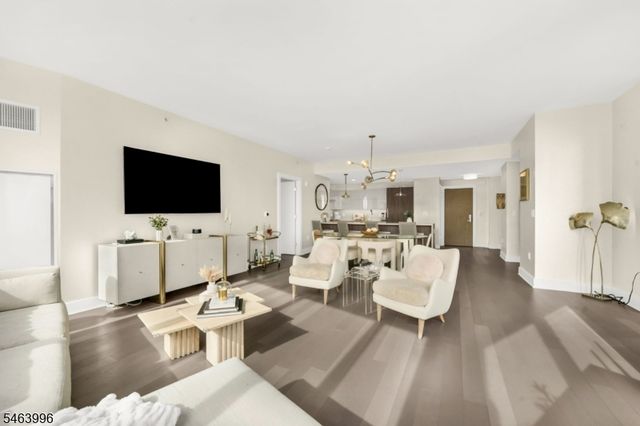 9 Ave At Port Imperial 1009, West New York Town, NJ 07093