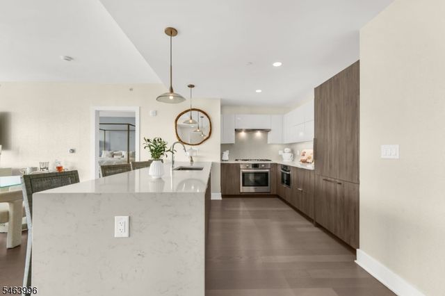 9 Ave At Port Imperial 1009, West New York Town, NJ 07093