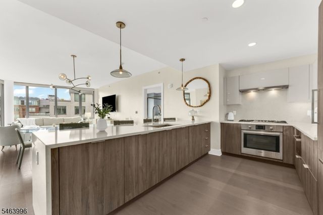 9 Ave At Port Imperial 1009, West New York Town, NJ 07093