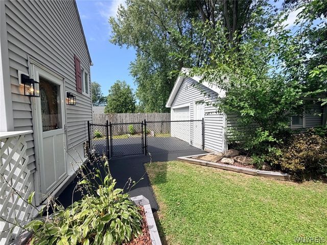 2650 Ferndale Avenue, Hamburg, NY 14075