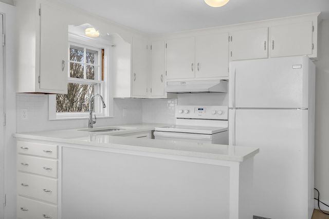 70 Spruce St 70, Acton, MA 01720