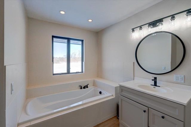 W2140 Behnke Road, Brooklyn, WI 53521