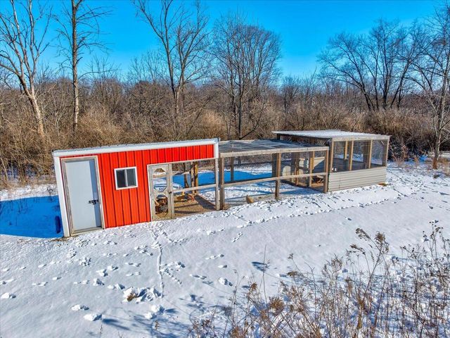 W2140 Behnke Road, Brooklyn, WI 53521