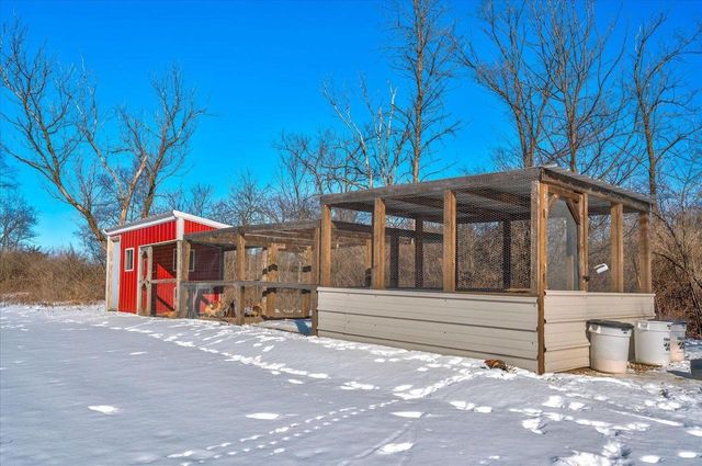 W2140 Behnke Road, Brooklyn, WI 53521