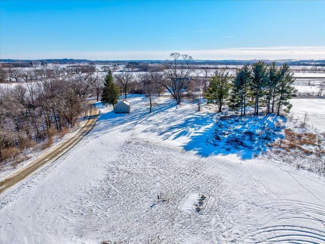 W2140 Behnke Road, Brooklyn, WI 53521