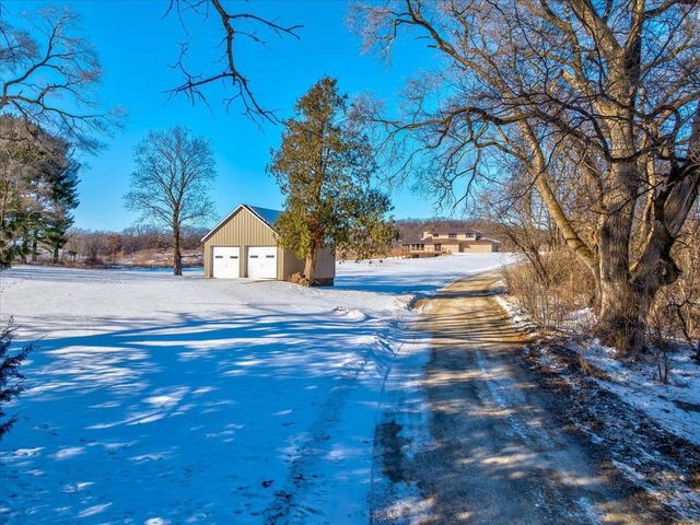 W2140 Behnke Road, Brooklyn, WI 53521