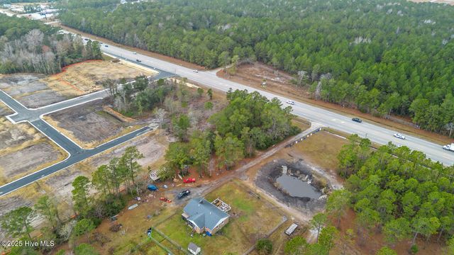 678 U.S. Highway 17, Holly Ridge, NC 28445